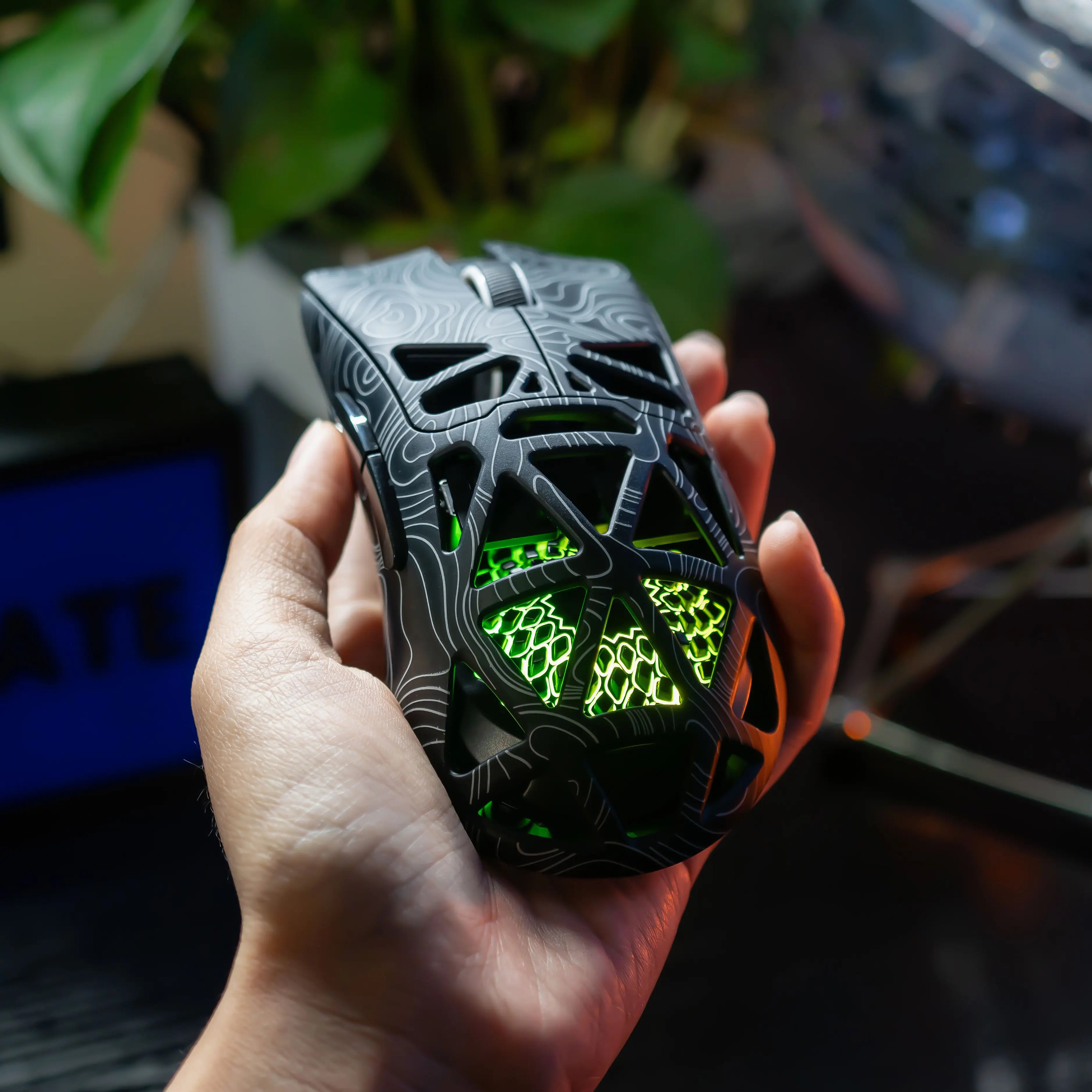 FURYCUBE G13S Wireless Gaming Mouse with PAW3311 Sensor, Dual-Battery System, Lightweight 55G Design, Tri-Mode Connectivity, Extended Battery Life, Customizable Knob Function, and Macro Key Settings for Work and Gaming.